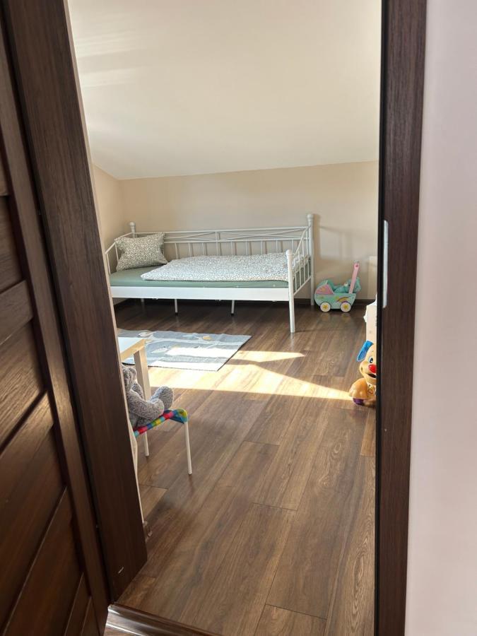 Apartament Bobrzanska - 4 Bedrooms Sypialnie Świdnica Exterior foto